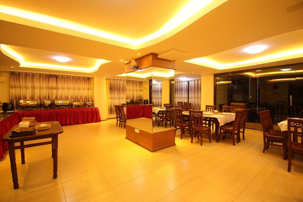 Hotel United Mandalay Bagian luar foto