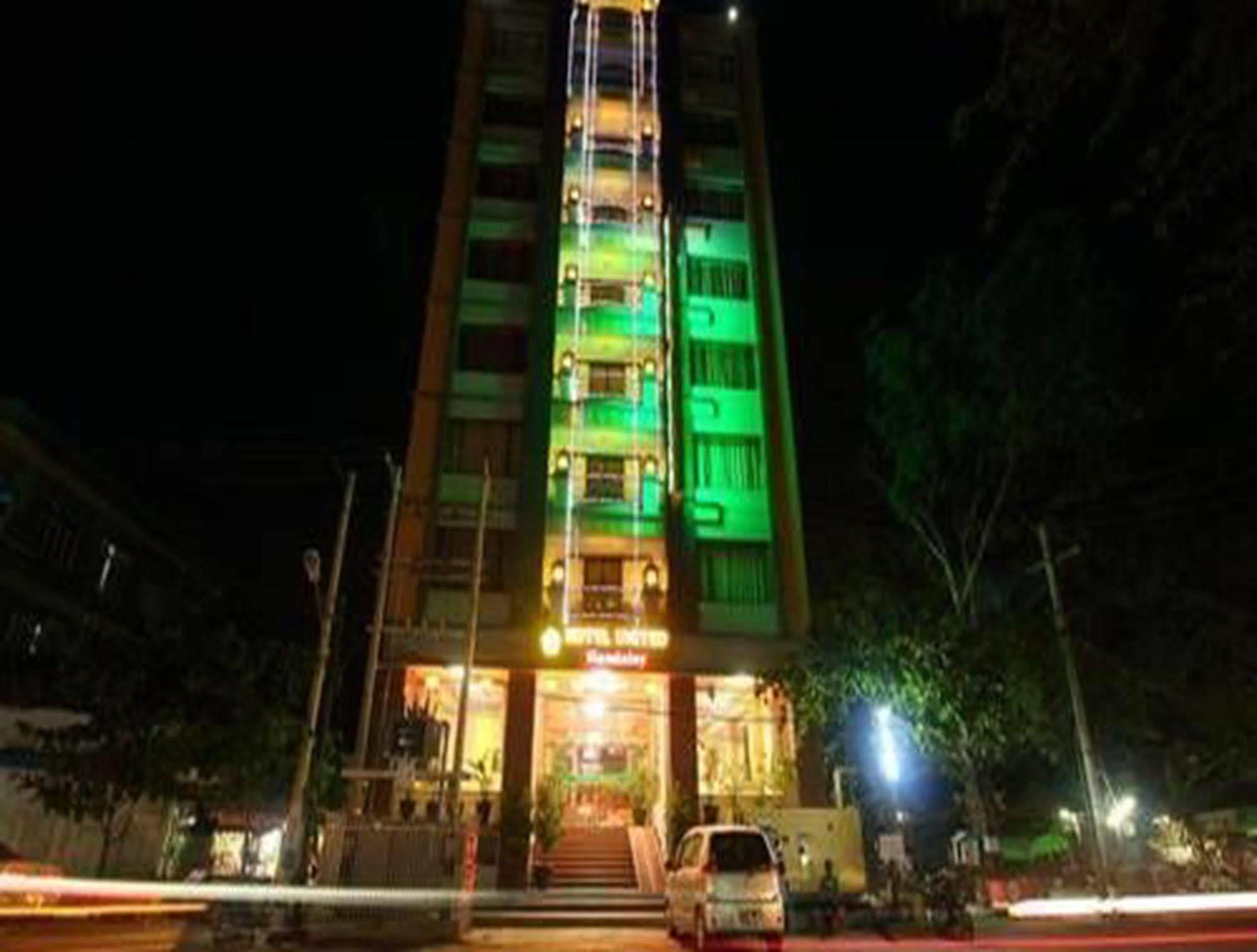 Hotel United Mandalay Bagian luar foto