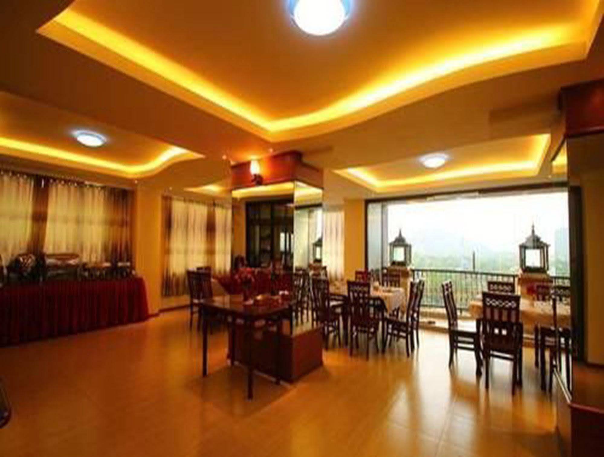 Hotel United Mandalay Bagian luar foto