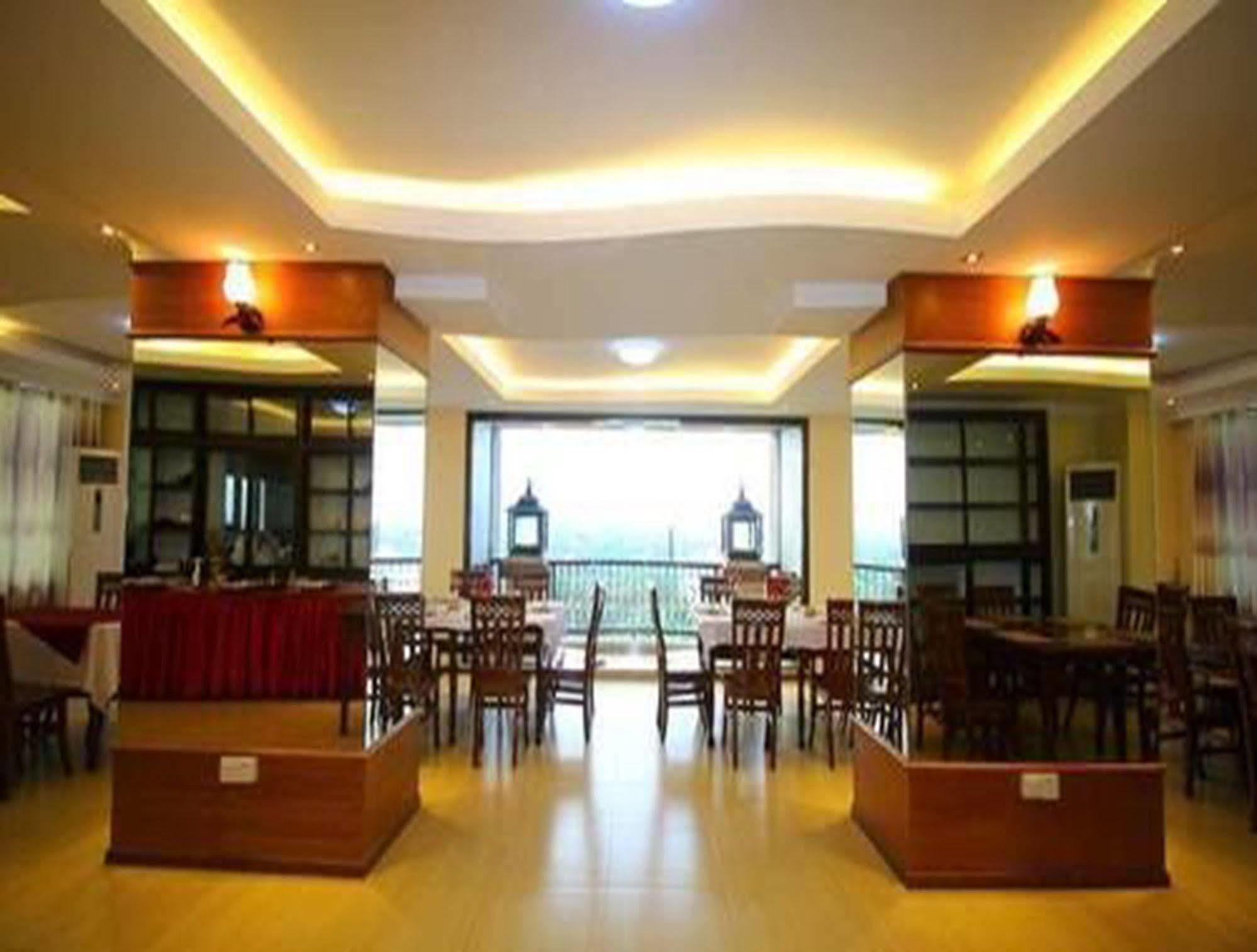 Hotel United Mandalay Bagian luar foto