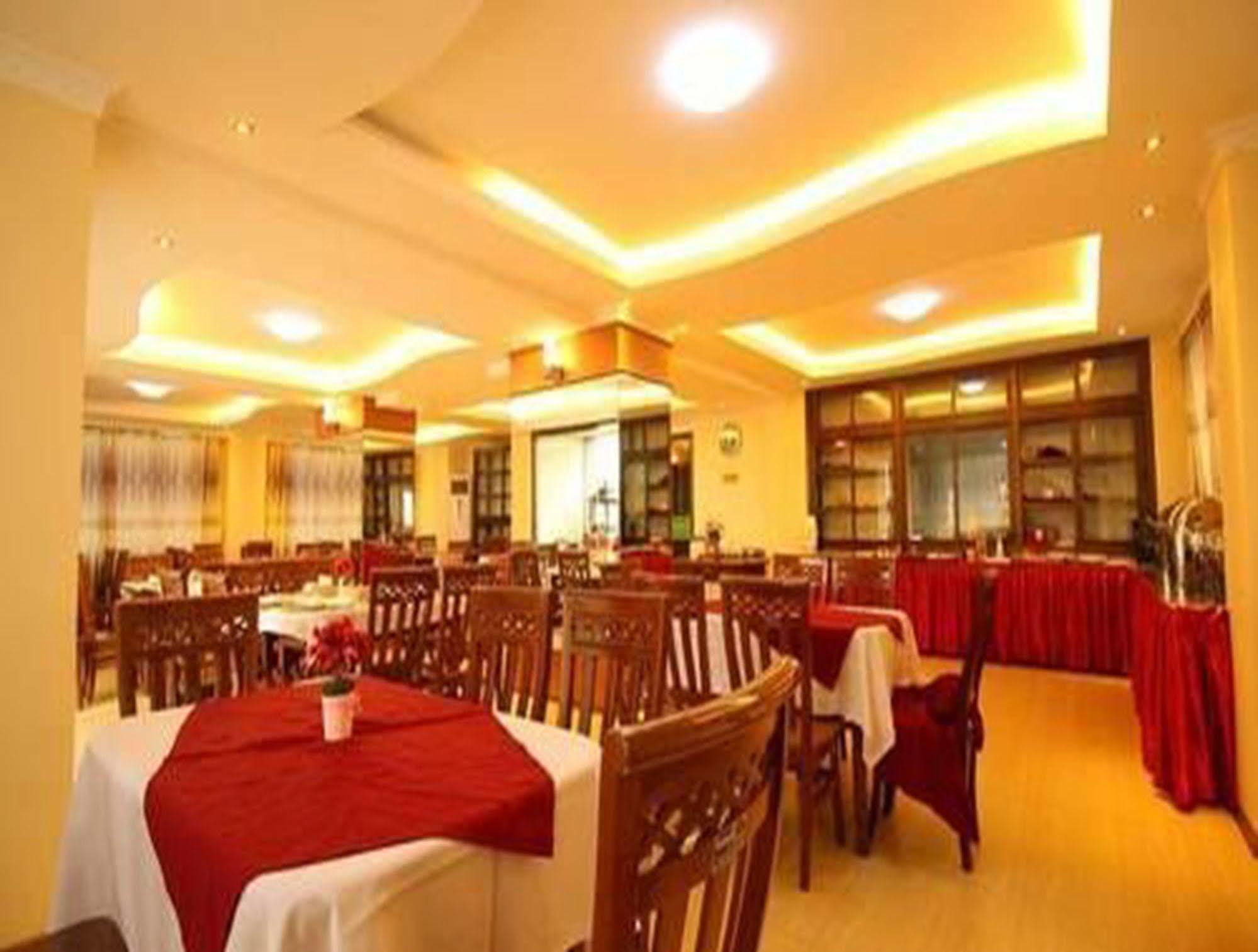 Hotel United Mandalay Bagian luar foto