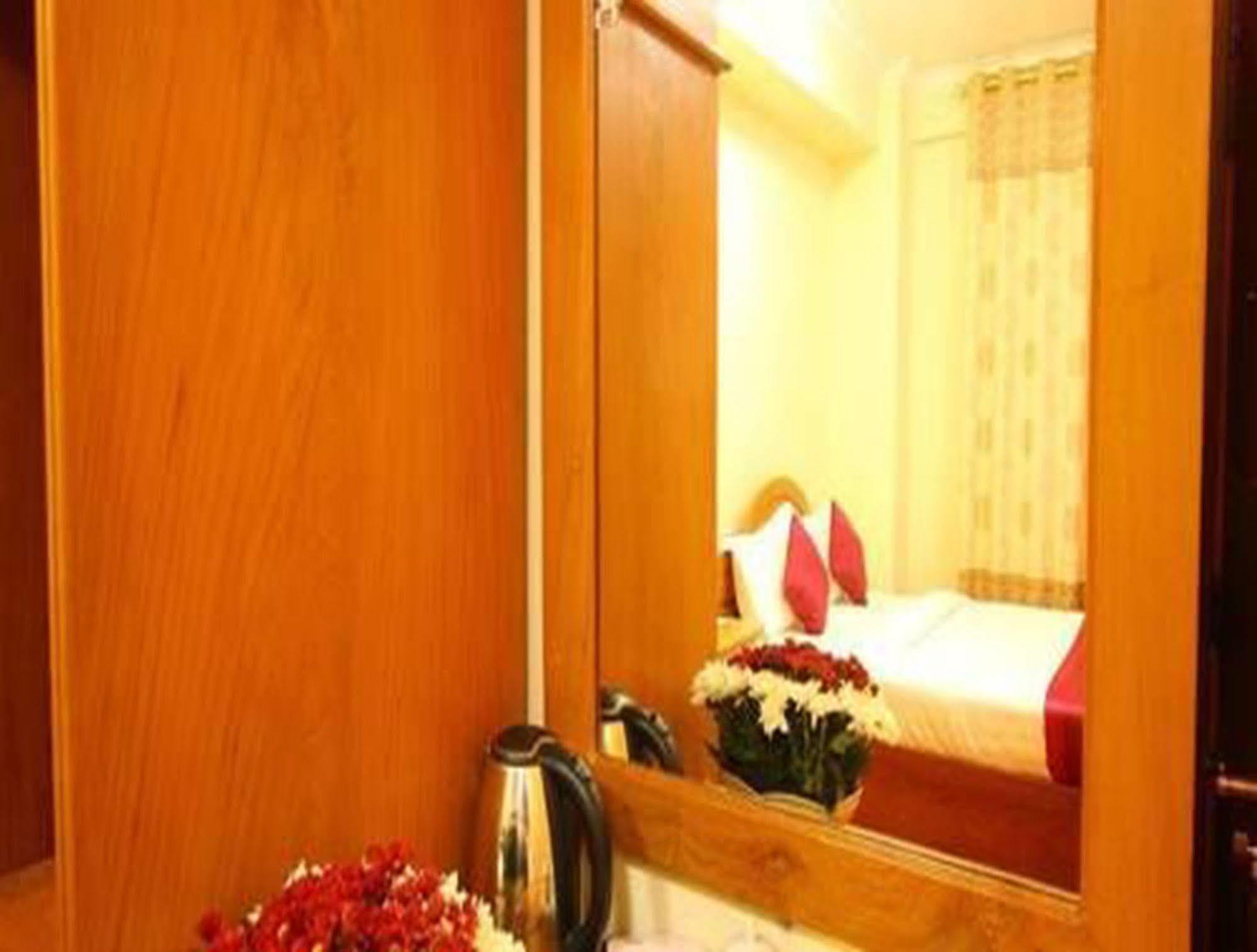 Hotel United Mandalay Bagian luar foto