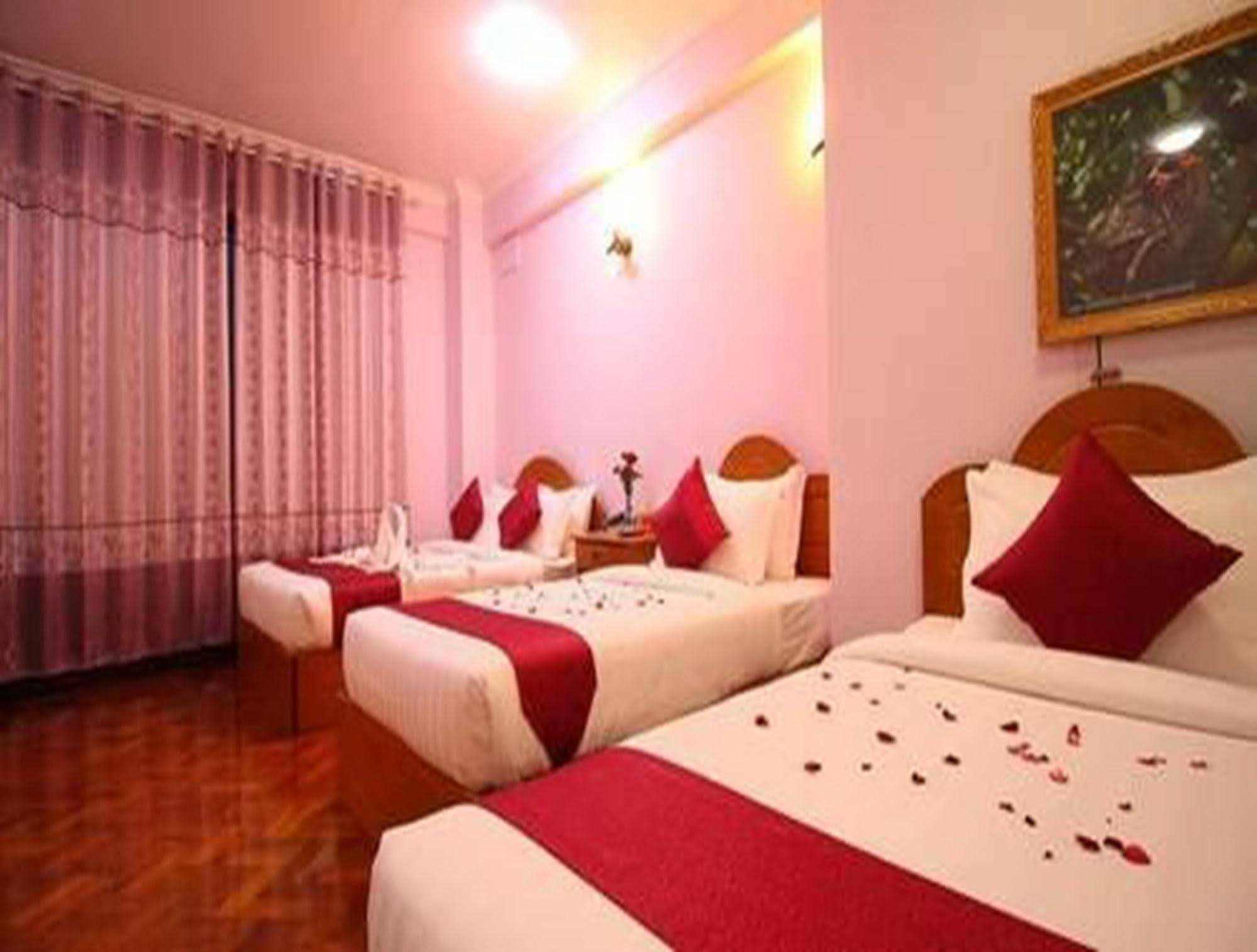 Hotel United Mandalay Bagian luar foto