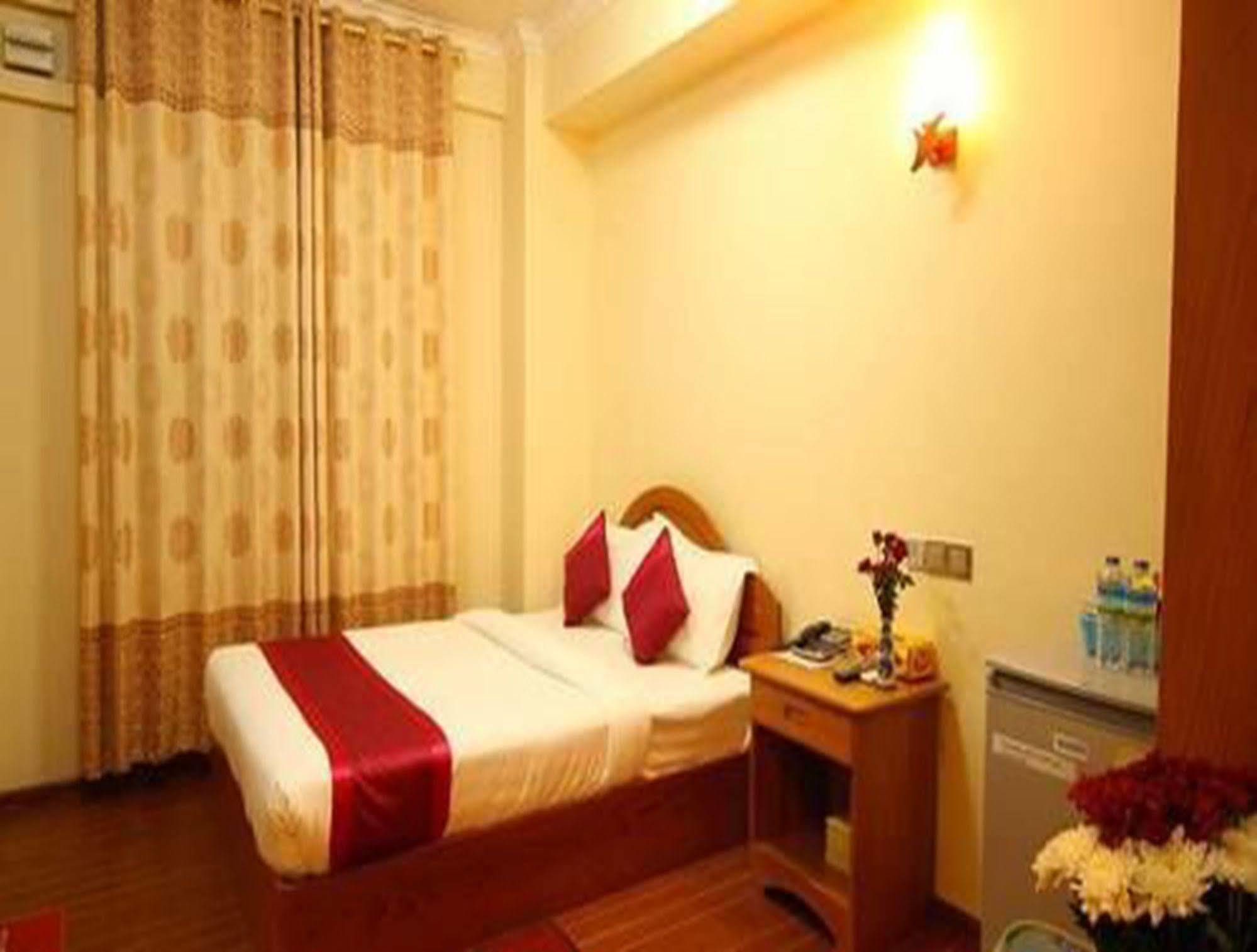 Hotel United Mandalay Bagian luar foto